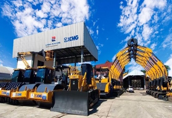 ไซต์งานเครื่องจักรกลหนัก CHINA MACHINE (XCMG)